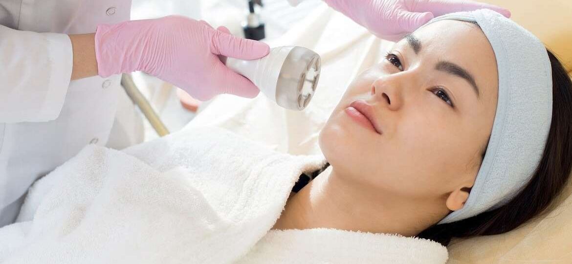 Revix Clinic | How Laser Treatments Work for Acne Scars: Session Frequency and Effectiveness laser treatments