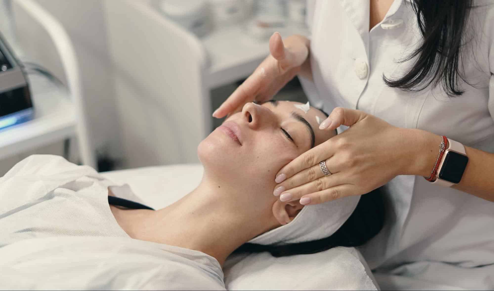 Revix Clinic | Dark Under Eye Circle Treatment: Effective Solutions That Really Work
