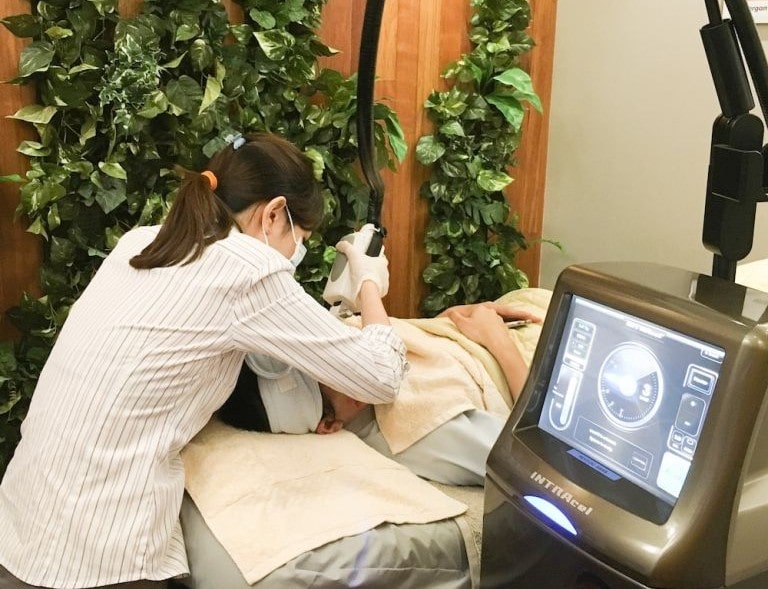 Revix Clinic | Acne Scar Skin Treatment Clinics: What to Expect and How to Choose